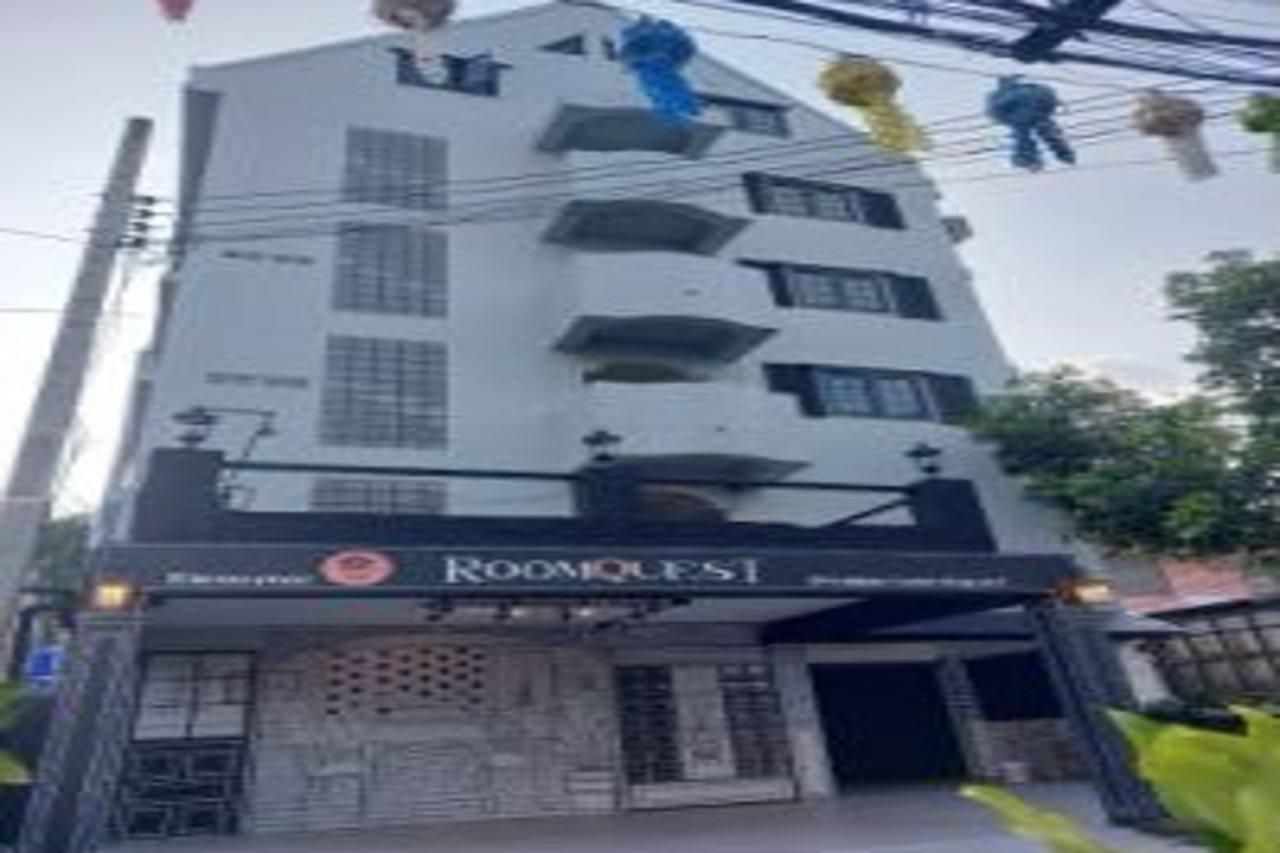 Roomquest Chiang Mai Tha Phae Екстериор снимка